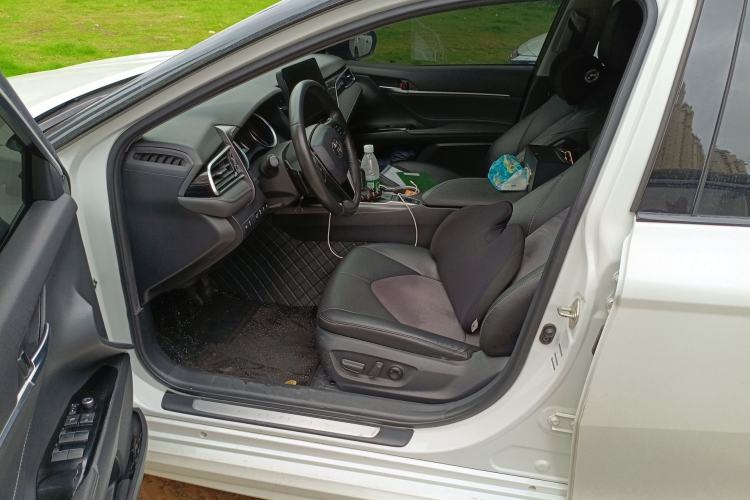 Used Toyota Camry 2021 2.0S FENGSHANG Edition
