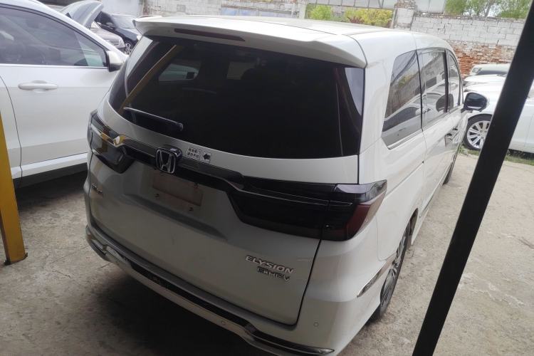 Used Honda Elysion 2022 2.0L eHEV Luxury First Edition Rear Right 45 Deg