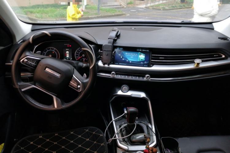 Used Haval H6 2017 Red-Label 1.5T Automatic Two-Wheel Drive Smart Edition Center Console