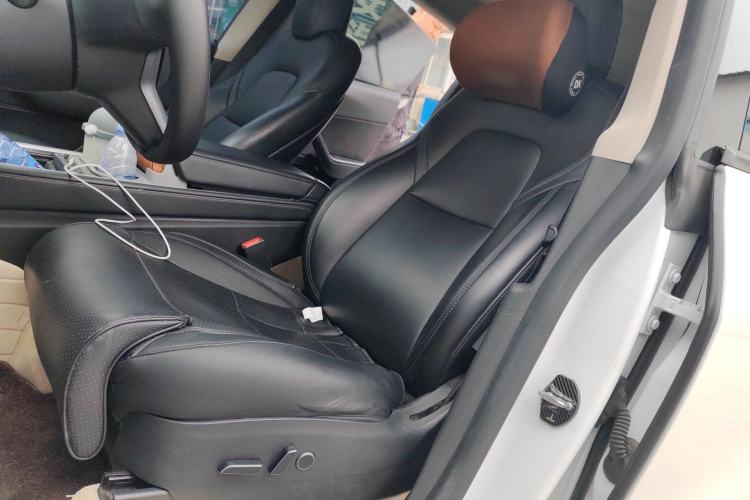 Used Tesla Model Y 2022 Long-Range All-Wheel-Drive Version