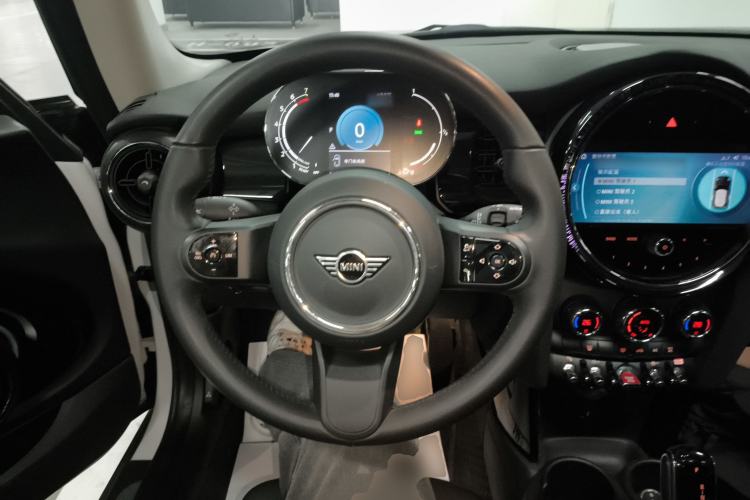 Used MINI MINI 2023 Updated 1.5T COOPER Artist
