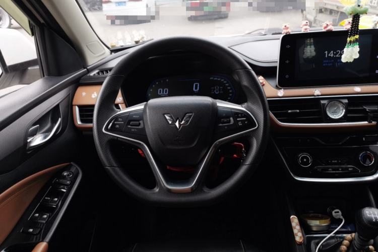 Used Wuling Hongguang S3 2018 1.5L Manual Luxury Model China V Standard