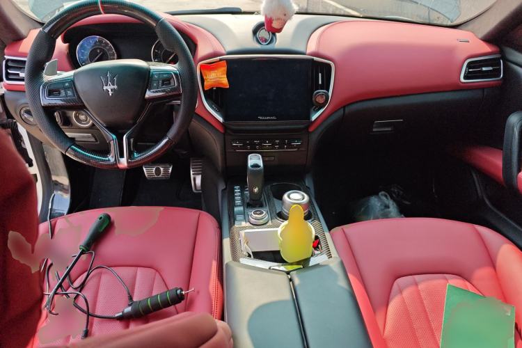 Used Maserati Ghibli 2014 3.0T Standard Edition Center Console