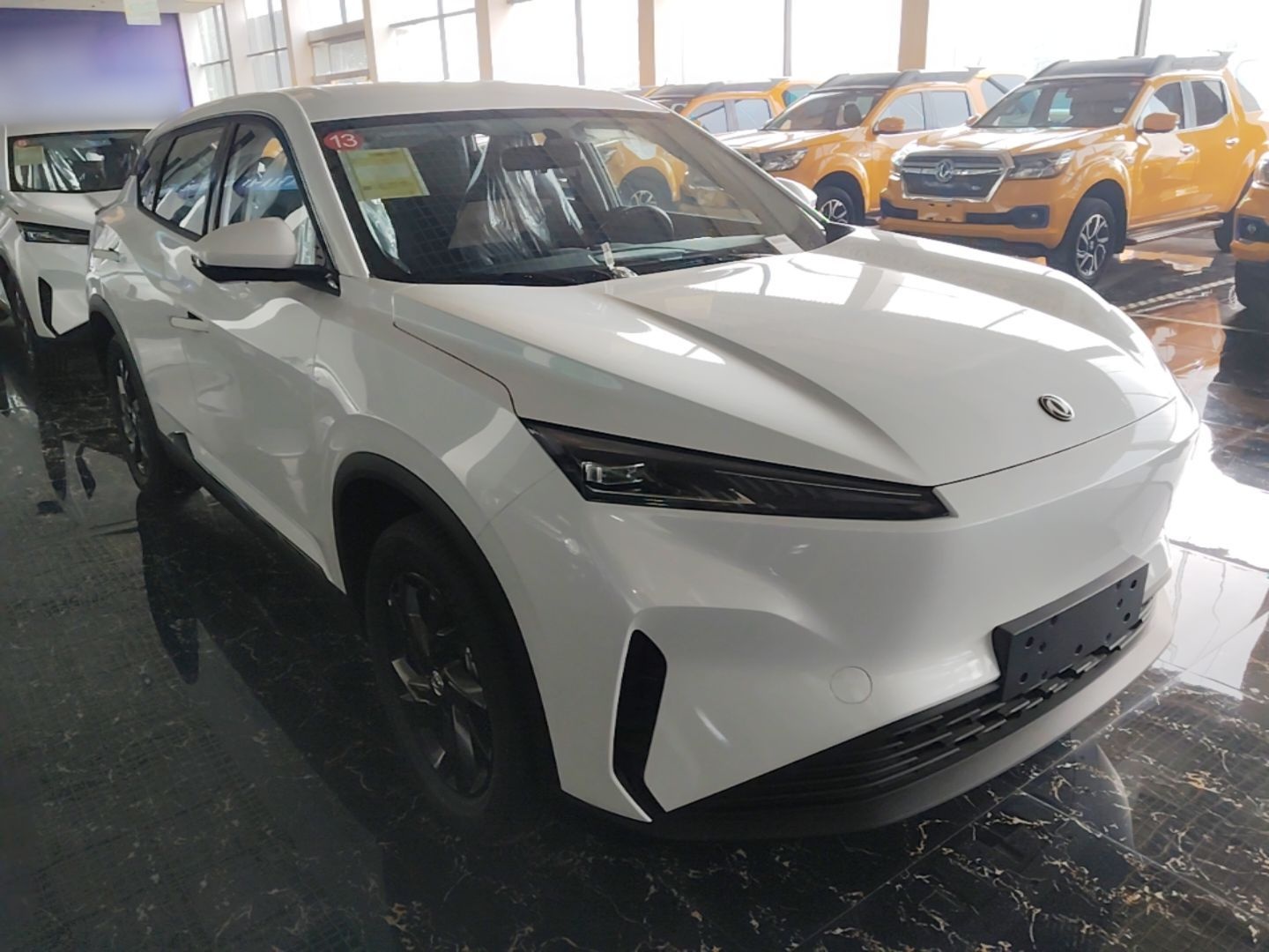 Dongfeng Aeolus SKY EV01 2025 530 km AIR Elite Edition — снимка 3