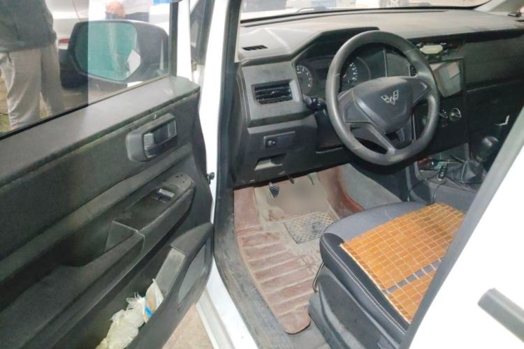 Used Wuling Hongguang PLUS 2019 1.5T Manual Standard Version 7 Seats Driver Seat