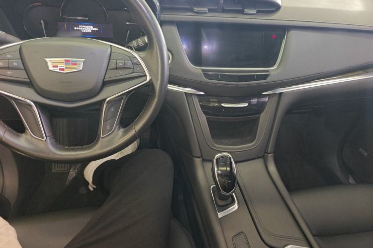 Used Cadillac XT5 2018 28E Four-Wheel Drive Tech Version