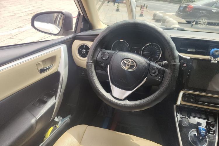 Used Toyota Corolla 2017 Revised Dual-Engine 1.8L E-CVT Leading Edition
