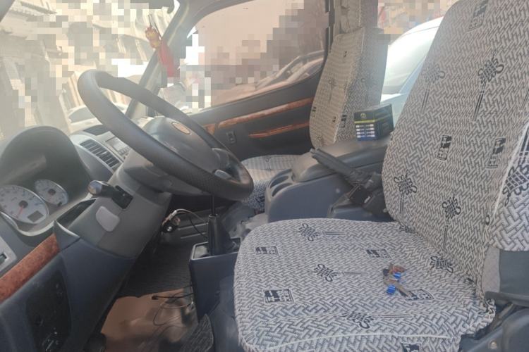 Used Golden Dragon Hiace 2019 2.0L Gasoline Long-Wheelbase High-Roof XC4G20 Left Front Seat