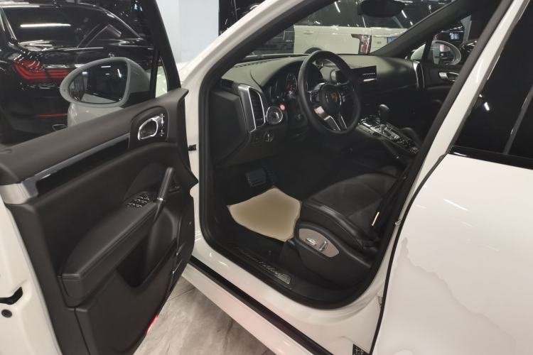 Used Porsche Cayenne 2016 Cayenne Platinum Edition 3.0T