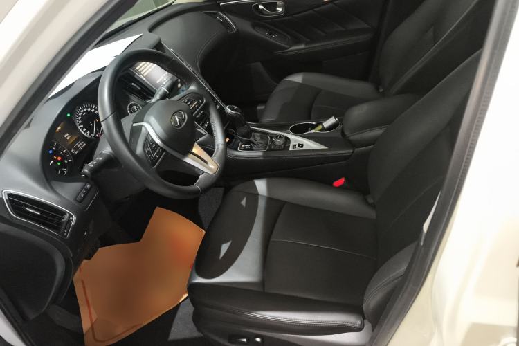 Used Infiniti Q50L 2022 2.0T Comfort Edition
