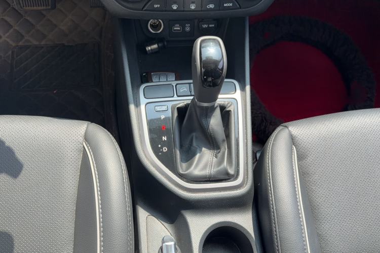 Used Hyundai ix25 2015 2.0L Automatic Two-Wheel Drive Intelligent GLS
