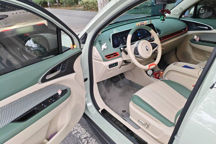 Used ORA Good Cat 2024 401 km Range Luxury Version 135 kW Driver Seat