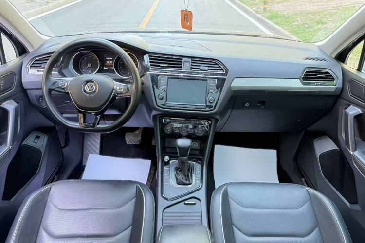 Used Volkswagen Tiguan L 2018 330TSI Automatic Two-Wheel Drive Flagship Edition Interior 1