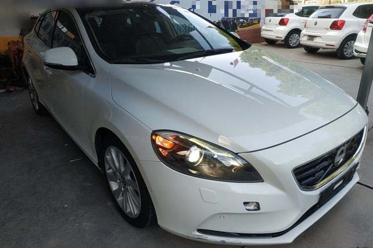Used Volvo V40 2013 2.0T Zhiya Edition
