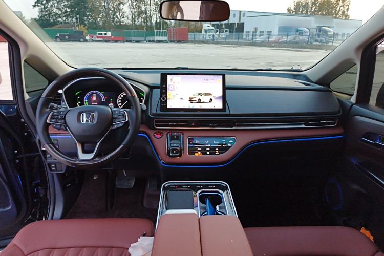 Used Honda Odyssey 2024 2.0L eHEV Sharp & Smart Edition