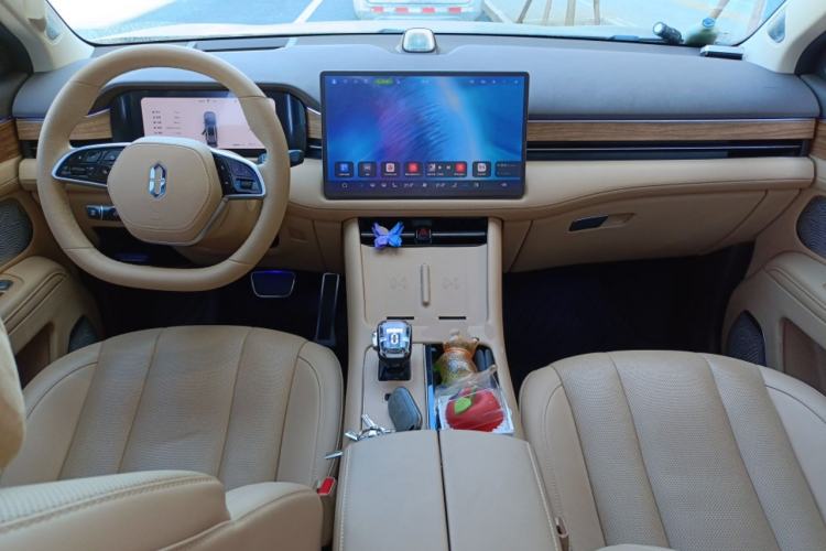 Used Hima AITO M7 2024 1.5T Intelligent Driving 4WD Max Edition 5 Seats Center Console