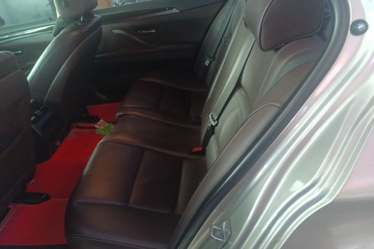 Used BMW 5 Series 2014 525Li Luxury Design Package Left Rear Seat