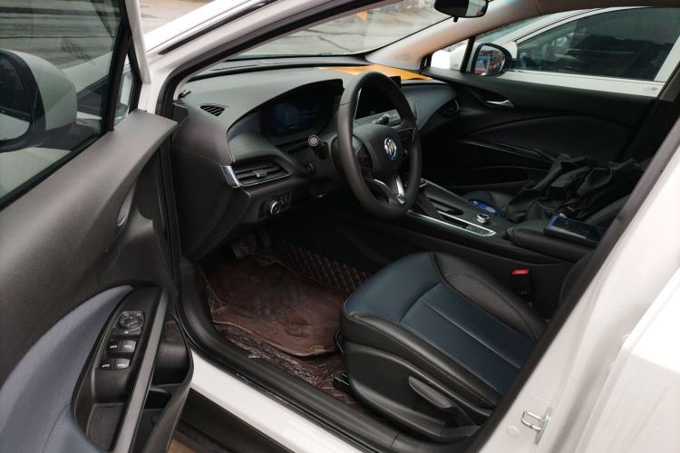 Used Buick Velite 6 2023 430km Range Commuter Version
