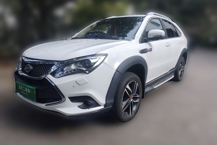 Used BYD Tang New Energy 2015 2.0T Four-Wheel-Drive Flagship Model