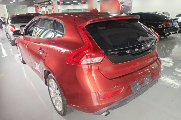 Used Volvo V40 2015 1.6T Zhiyi Edition Rear Left 45 Deg