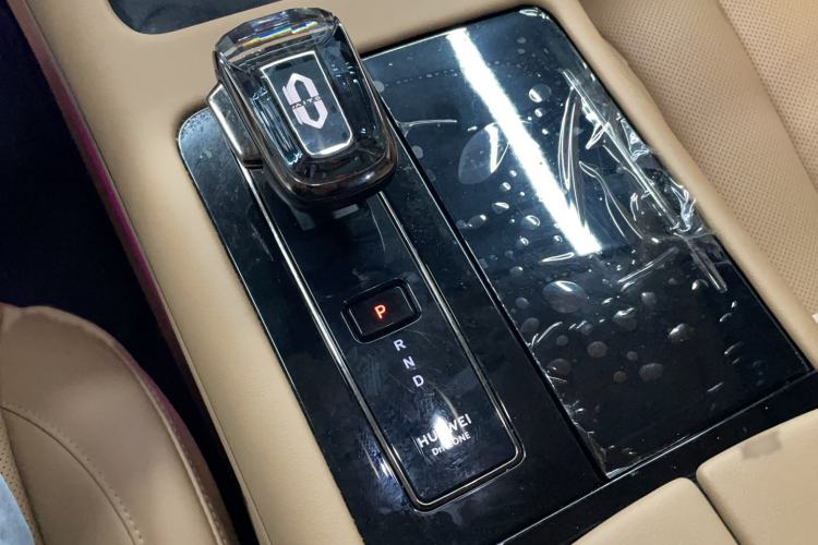 Used Hima AITO M7 2024 1.5T Intelligent Driving 4WD Max Edition 5 Seats Gear Lever