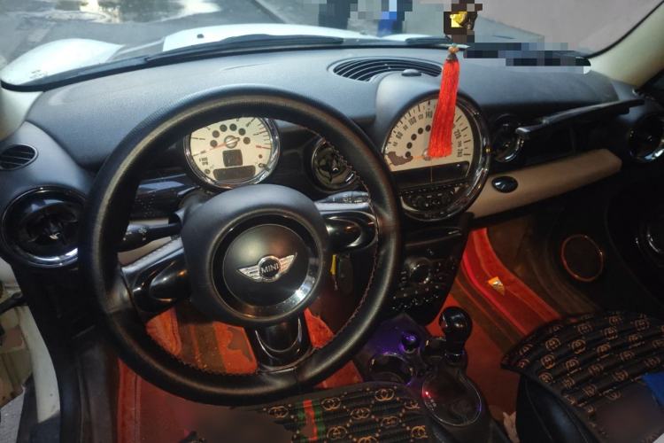 Used MINI 2012 1.6L ONE Baker Street Center Console