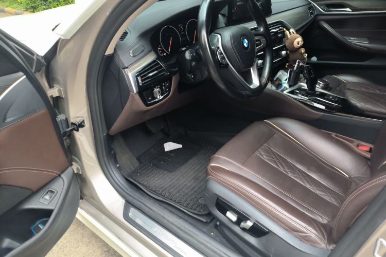 Used BMW 5 Series 2019 Facelifted 530Li Leading Edition Luxury Package Driver Seat