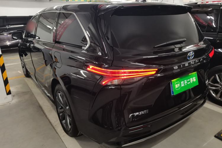 Used Toyota SIENNA 2021 2.5L Hybrid Premium Edition Rear Left 45 Deg