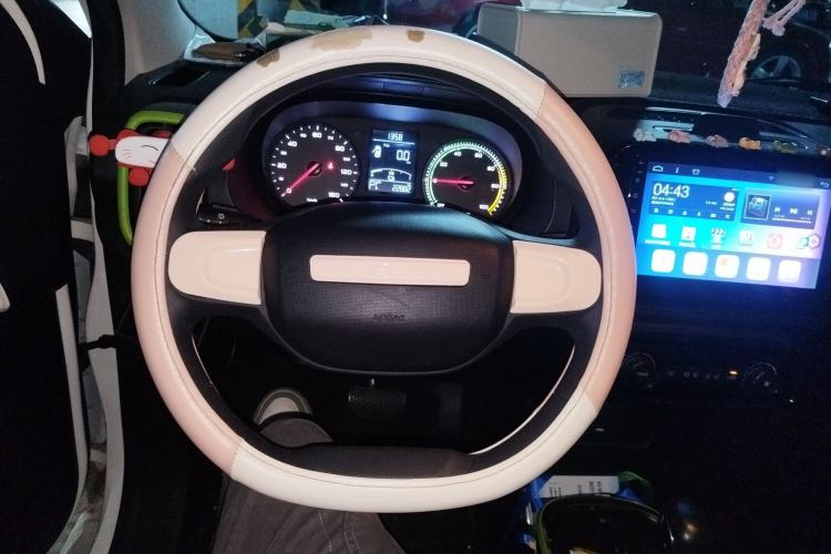 Used Roewe Clever 2021 302 km New Four-Seater Super-Efficient Version