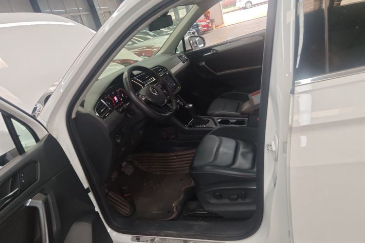 Used Volkswagen Tiguan L 2021 330TSI Automatic Two-Wheel Drive Smart Edition Left Front Seat