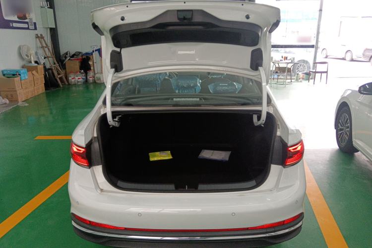 Used Volkswagen Sagitar 2025 Facelift 200TSI DSG Flyover Edition Trunk