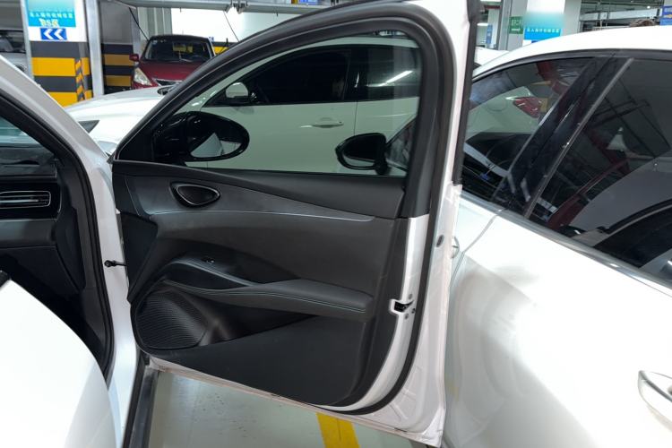 Used BYD Seal 06 New Energy 2025 DM-i Smart Drive 80KM Luxury Model Interior 10