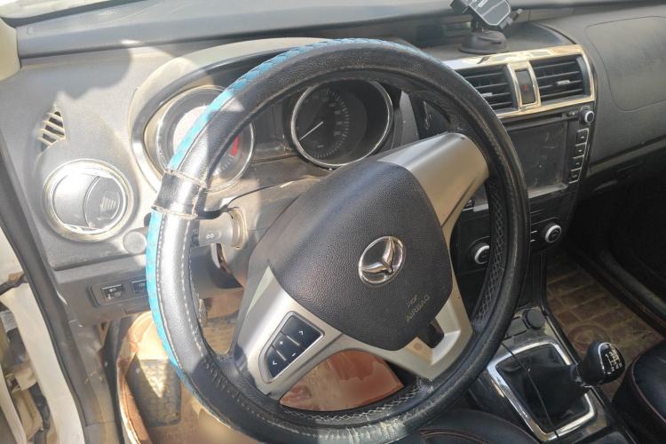 Used HYOSOW S3 2015 1.8L Prestige Version China V Emission Standard Steering Wheel