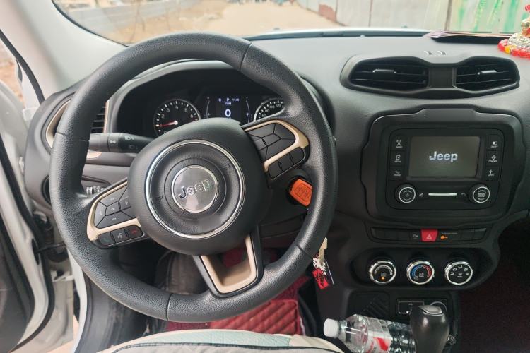 Used Jeep Renegade 2017 180T Automatic High-Energy Version
