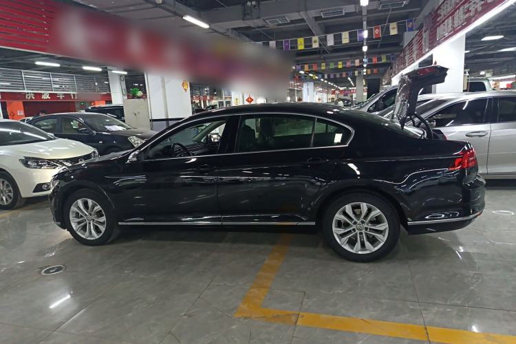 Used Volkswagen Magotan 2018 Facelift 330TSI DSG Luxury Model
