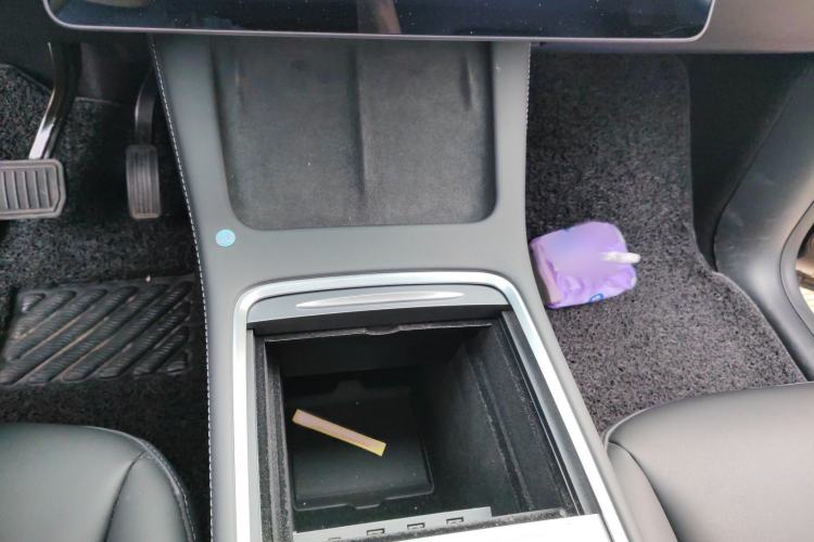 Used Tesla Model Y 2021 Long-Range All-Wheel-Drive Version