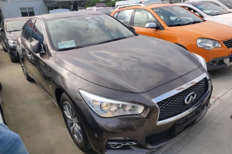 Used Infiniti Q50L 2015 2.0T Comfort Edition Front Right 45 Deg