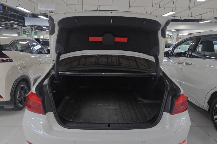 Used BMW 5 Series New Energy 2019 530Le Luxury Package Trunk