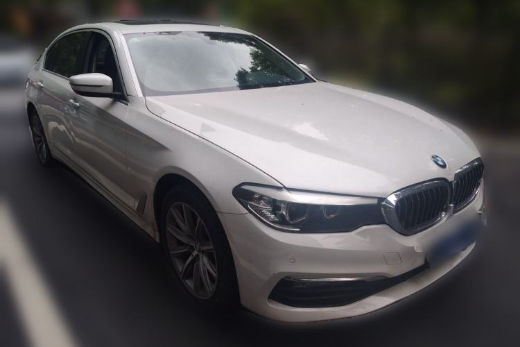 Used BMW 5 Series 2018 528Li Launch Special Edition Front Right 45 Deg