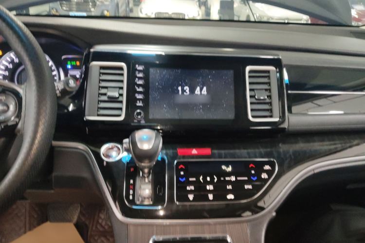 Used Honda Elysion 2019 2.0L Hybrid Supreme Edition
