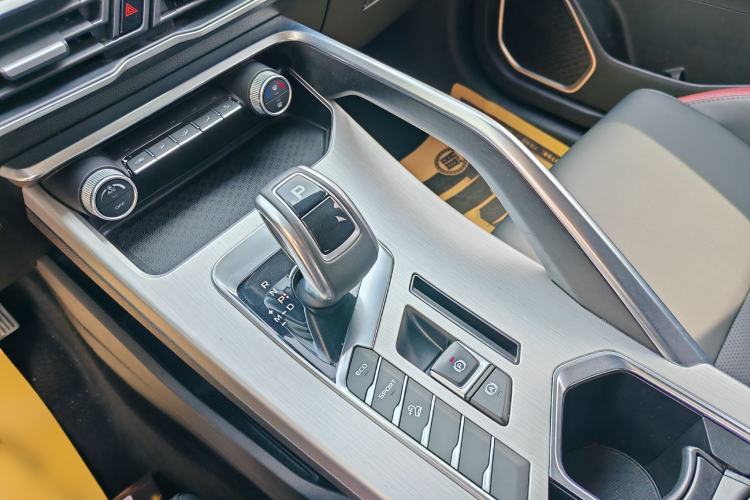 Used Geely Auto Coolray 2020 Facelift 240T DCT Hunter