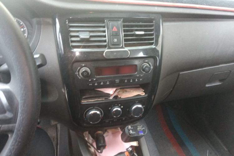 Used Wuling Rongguang V 2016 1.5L Standard Version
