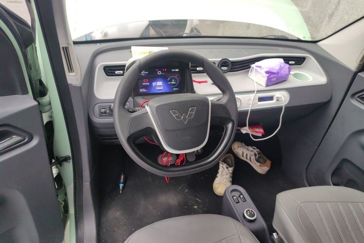 Used Wuling Hongguang MINIEV 2021 Macaron Premium Model – Lithium Iron Phosphate Steering Wheel