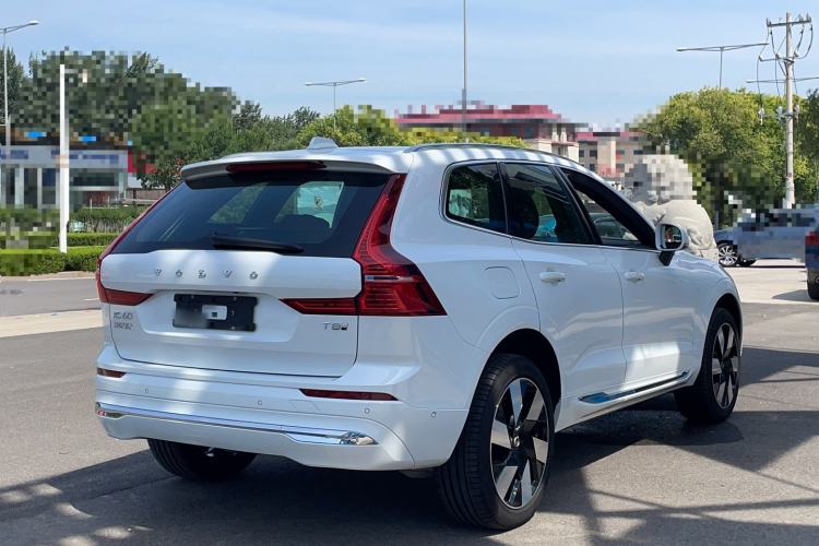 Used Volvo XC60 New Energy 2024 T8 Plug-in Hybrid Long-Range All-Wheel Drive Smart Luxury Edition
