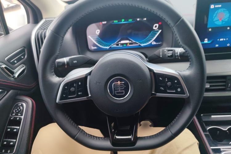 Used BYD Tang New Energy 2018 DM 2.0T All-Wheel Drive Smart Connectivity Luxury Model 7 Seats China V Emission Standard
