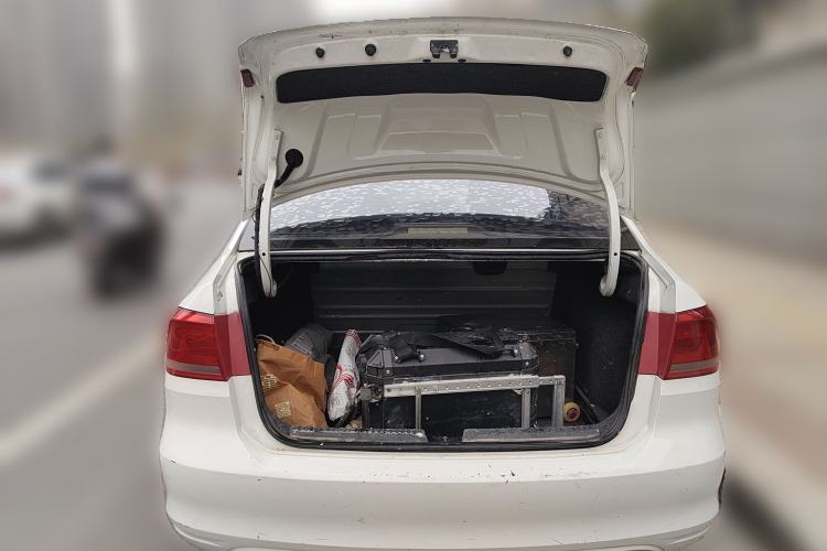 Used Volkswagen Santana 2015 1.6L Manual Fashion Edition