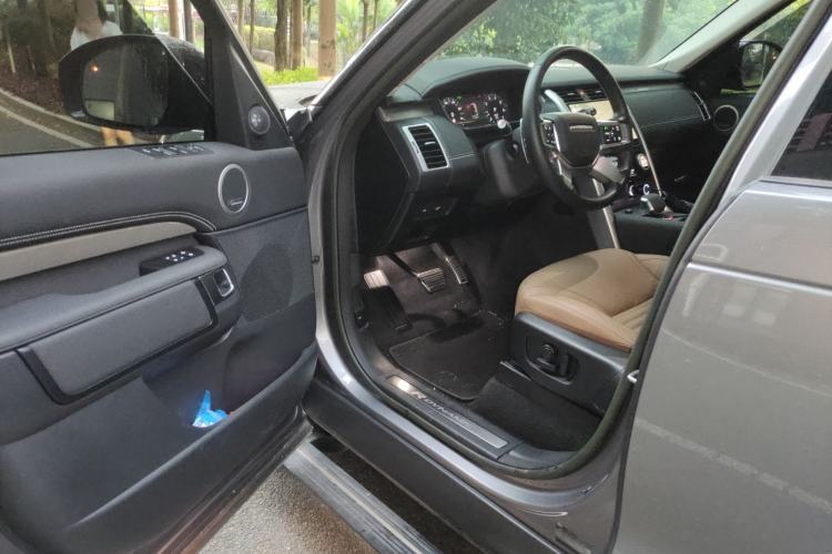 Used Land Rover Discovery 2023 Updated Version 360 PS Metropolitan Edition