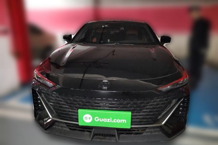 Used CHANGAN UNI-V 2022 1.5T Prestige Version Front