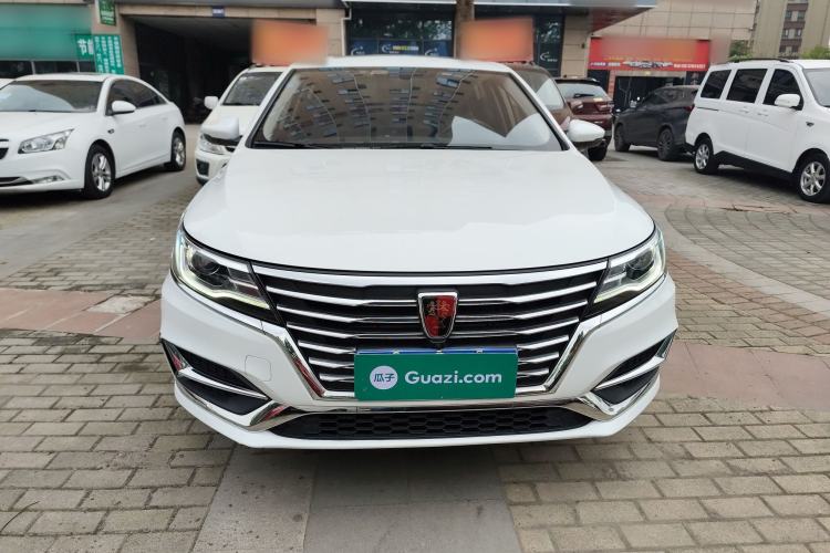Used Roewe i6 2020 PLUS 1.6L Manual 4G Connect Glory Flagship Edition
