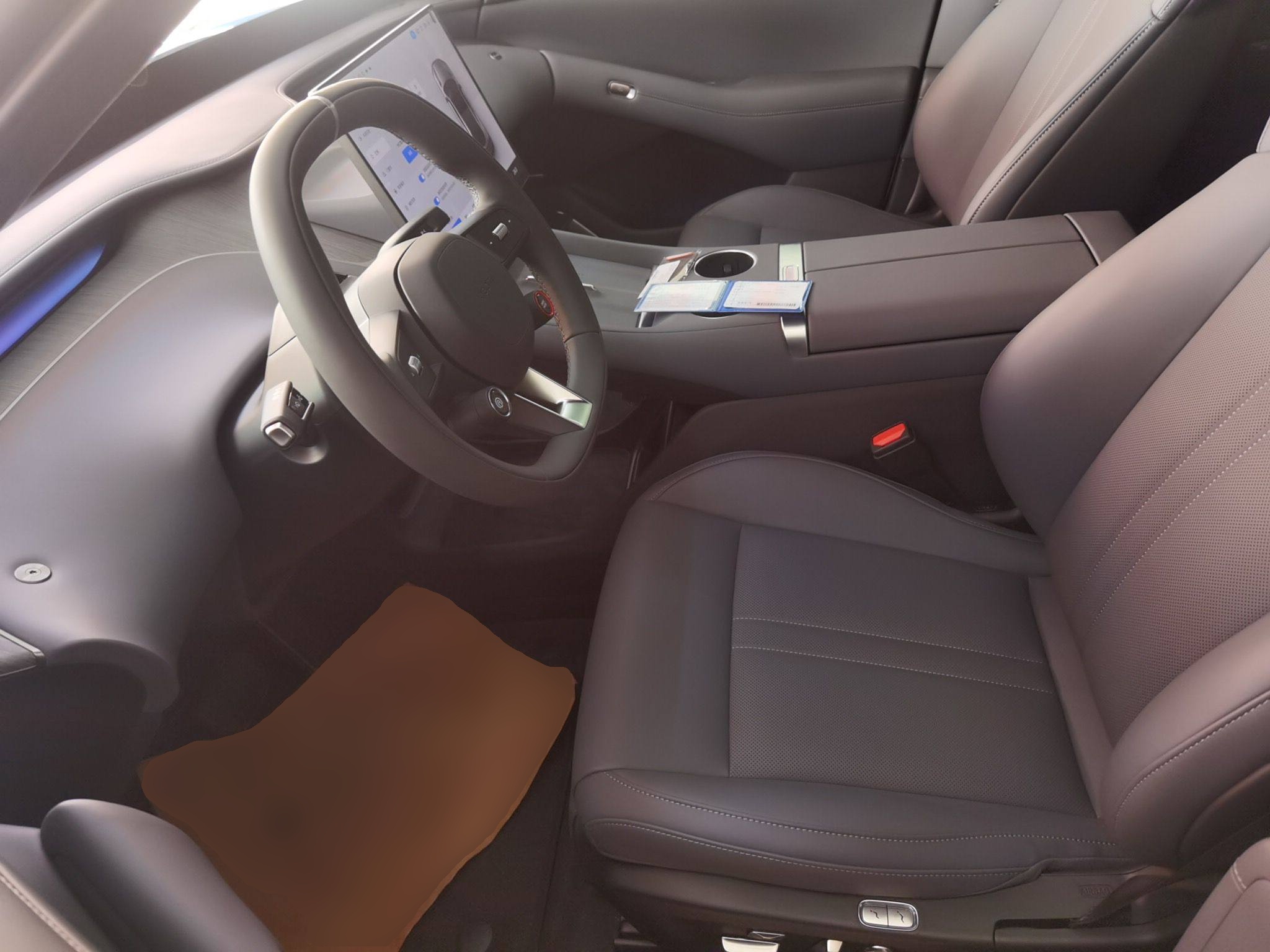 Переднее сиденье в автомобиле